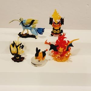 Pokémon Select Collectible Figure Set